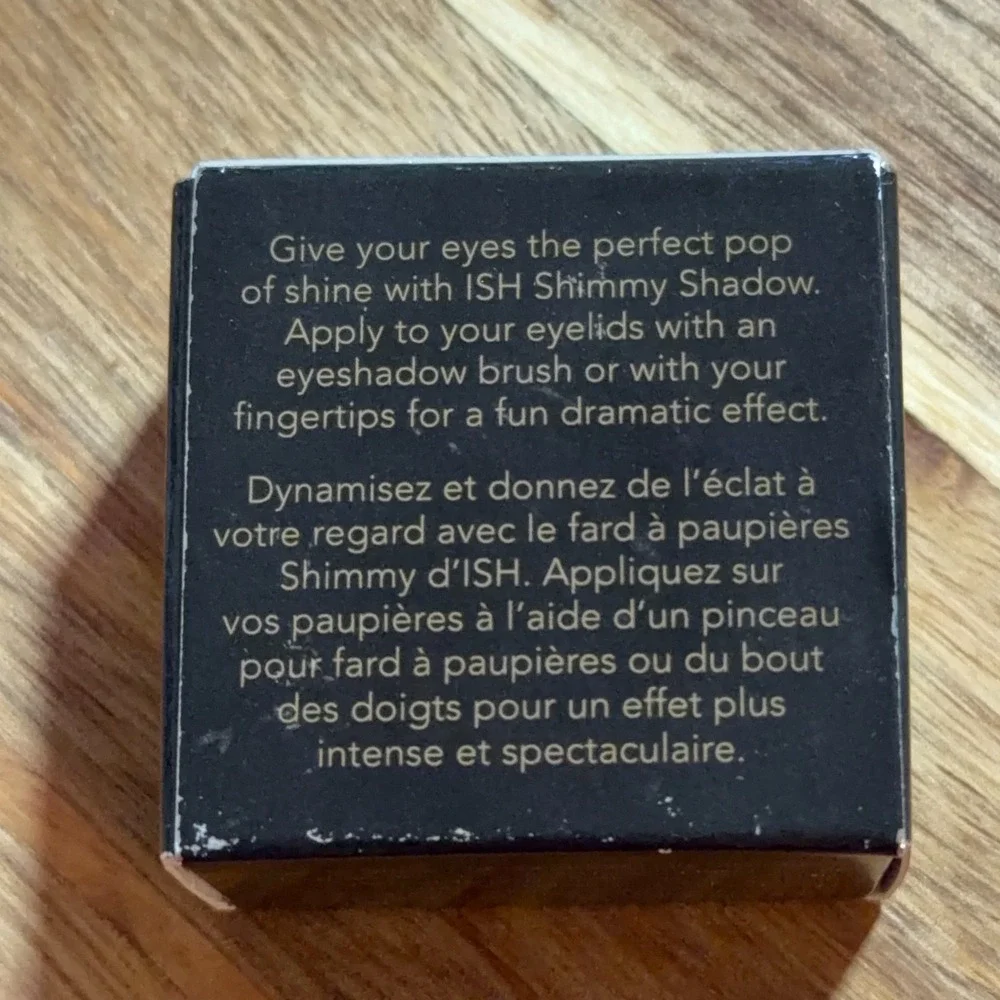 ISH Shimmy Shadow Eyeshadow #IMSMOKINGHOT GALAXY .06oz